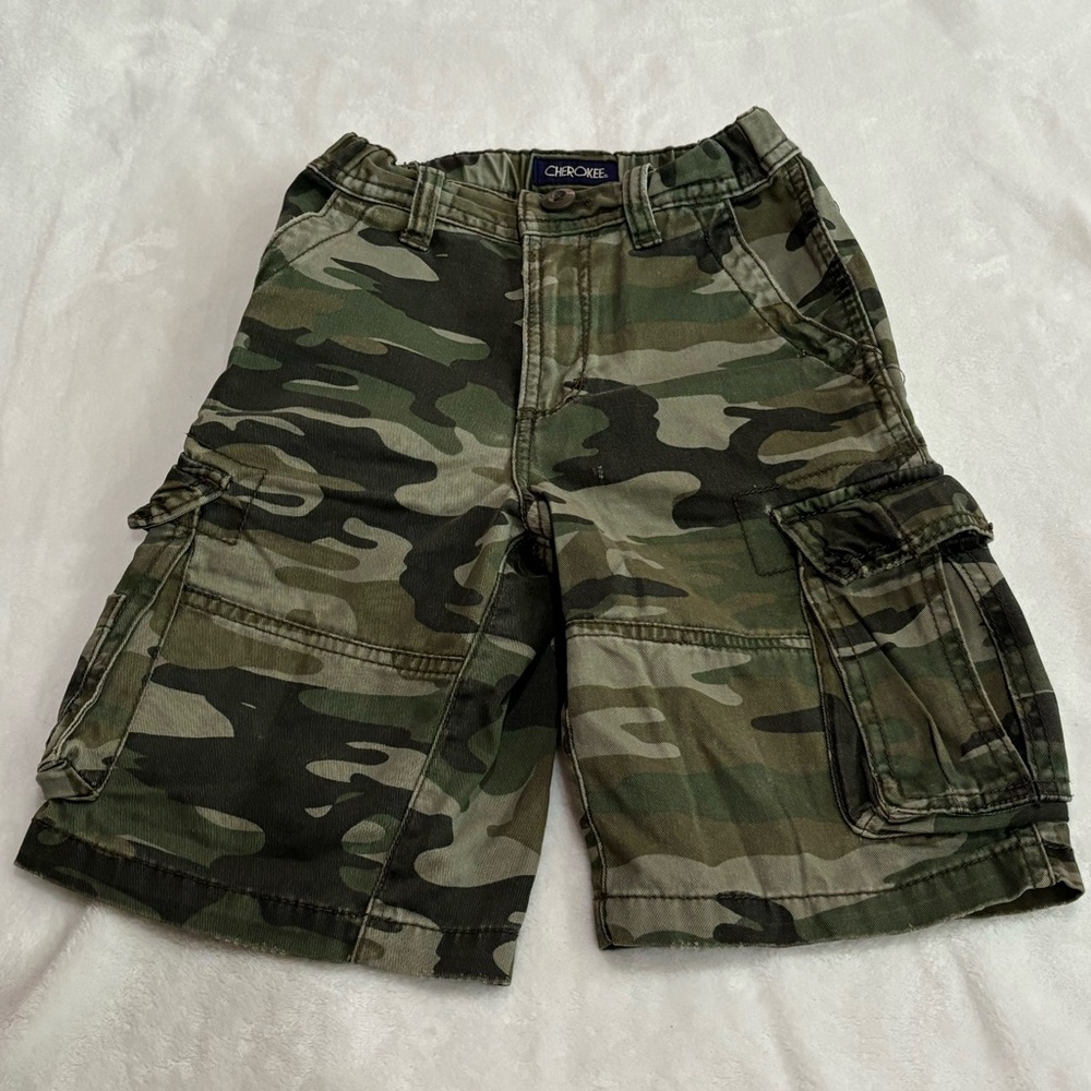 CHEROKEE Boy’s Army Green Camouflage Camo Print Cargo Shorts w/ Pockets - size 6